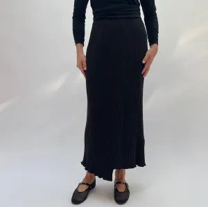 Fenini | Pleated Skirt in Black