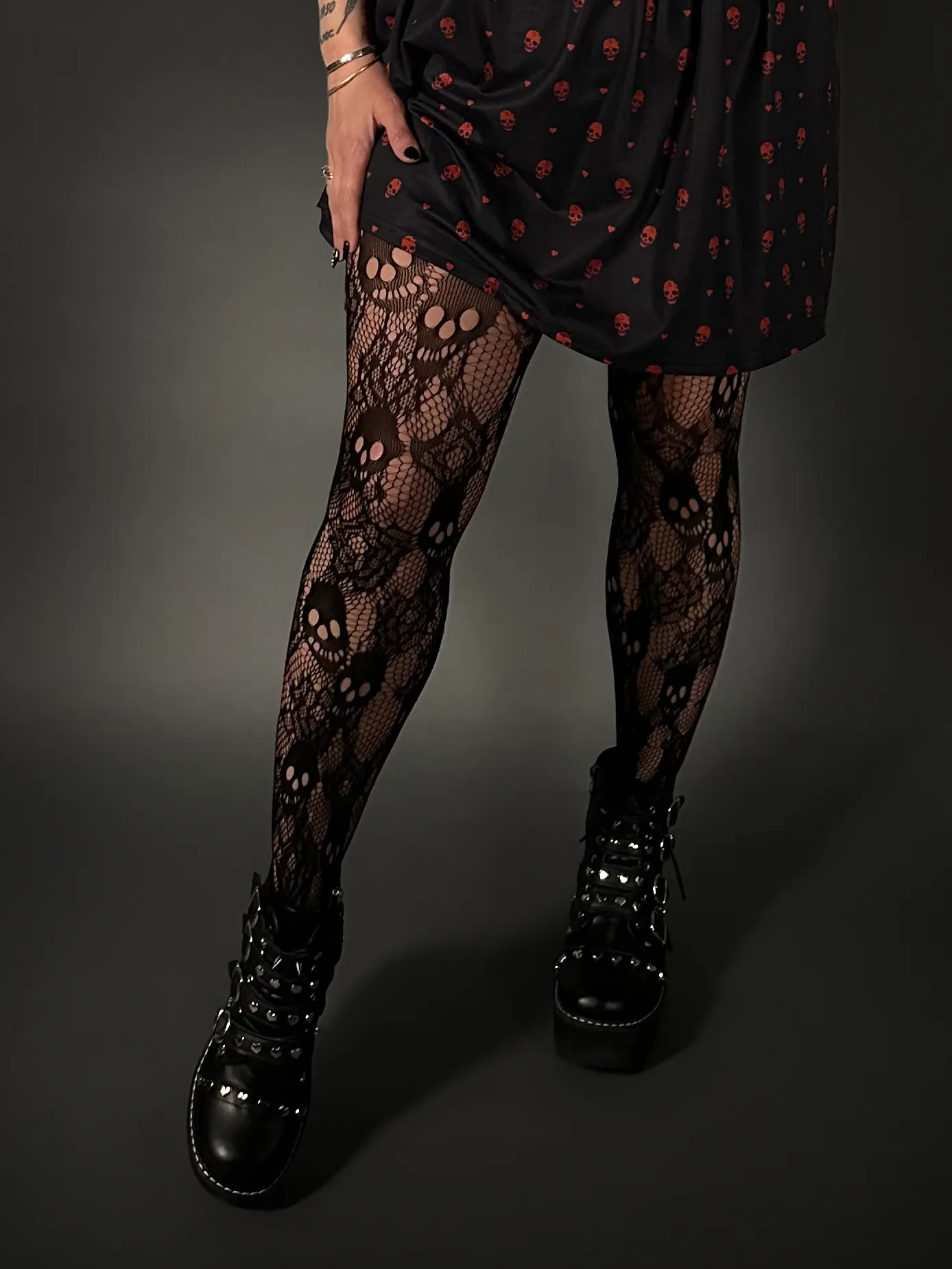 Outfit Set - Tommyrot "Hearts & Skulls" Skater Dress & Rose & Skull Tights by Pamela Mann