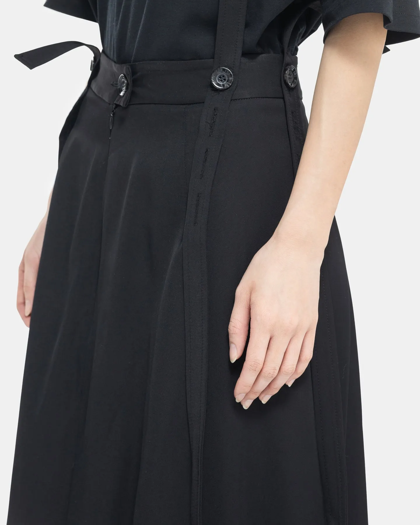 Pleated Skirt in Black